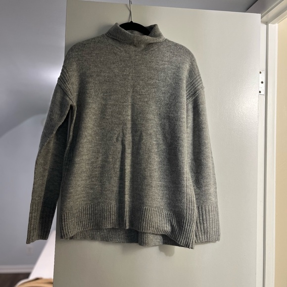 GAP grey sweater - Picture 1 of 1